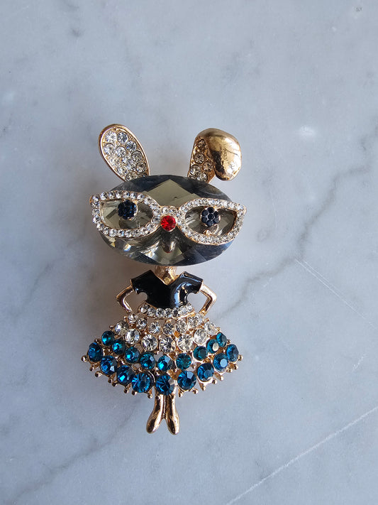 Missy brooch