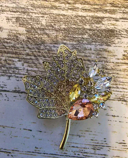 Autumn brooch