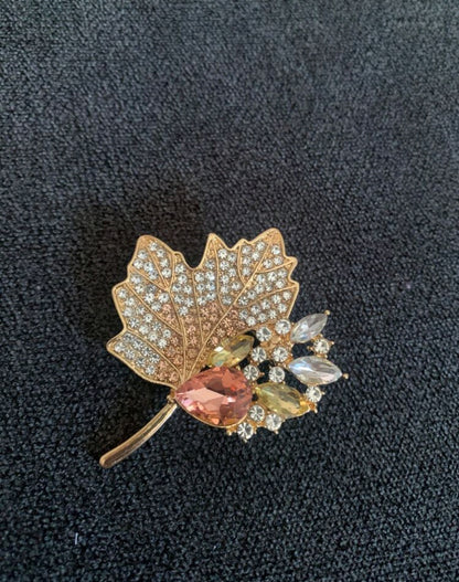 Autumn brooch