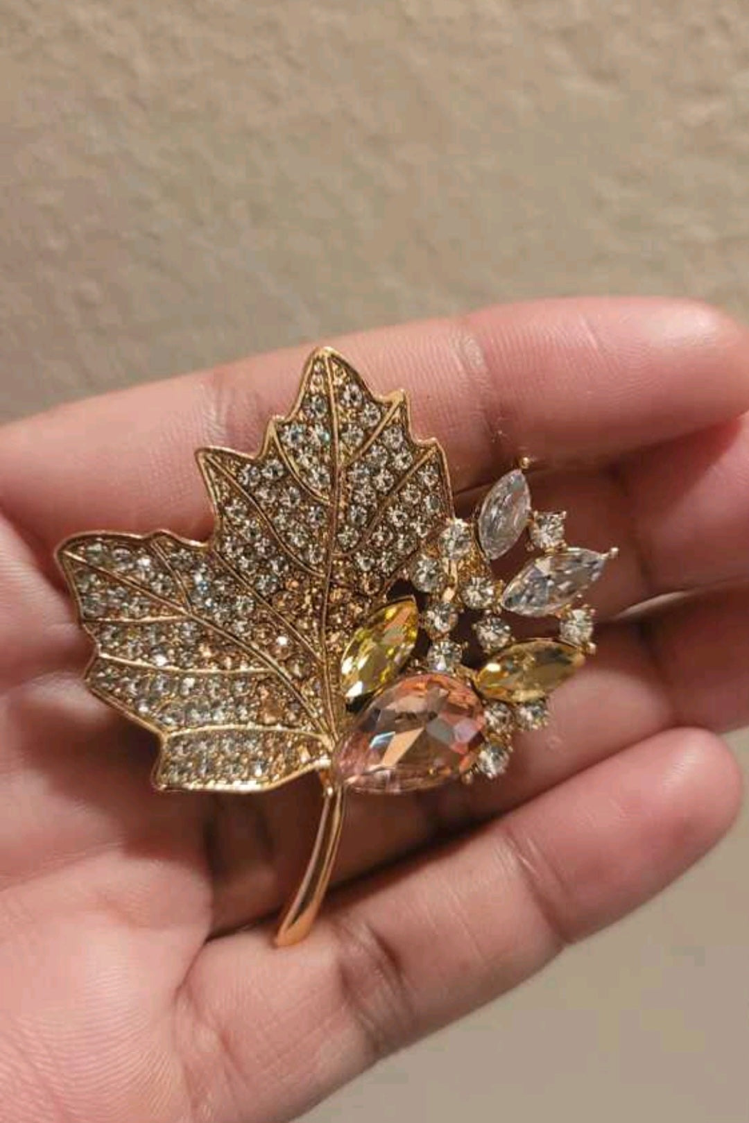 Autumn brooch